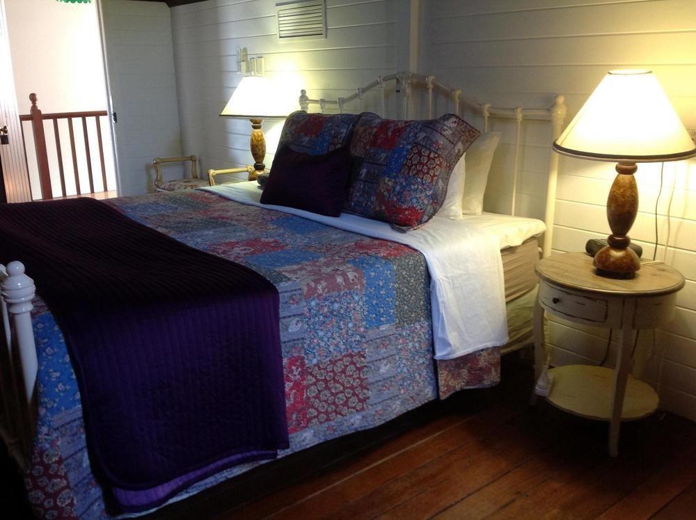Fremantle Bed & Breakfast Bed & Breakfast