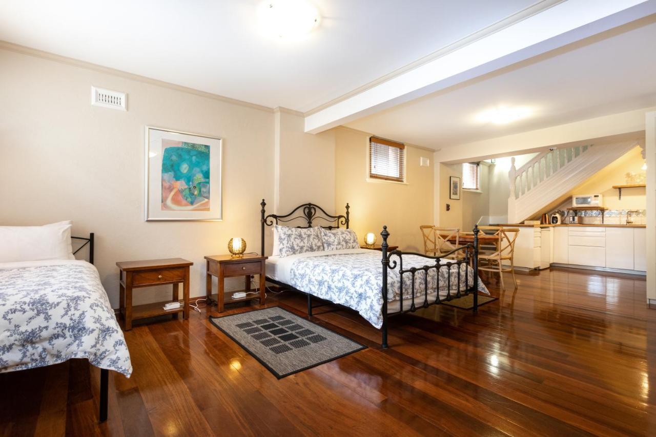 Fremantle Bed & Breakfast Bed & Breakfast Fremantle