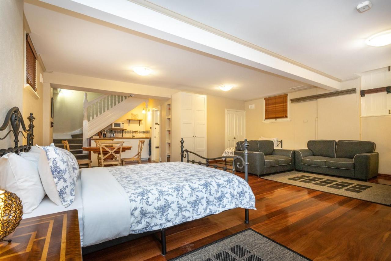 Fremantle Bed & Breakfast Bed & Breakfast Fremantle